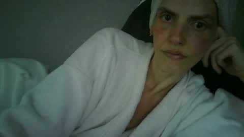 Snapshot of mariejojo chatting on 4, 7, 2026 Mariejojo online show from 4, 7, 2026
