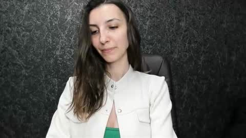 Snapshot of marielleanker chatting on 12, 9, 2025 marielleanker online show from 12, 9, 2025