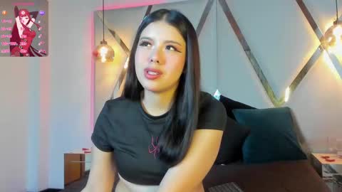 Snapshot of marielqueenx chatting on 7, 3, 2025 Viviana online show from 7, 3, 2025