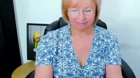 Snapshot of mariemature chatting on 12, 6, 2026 MarieMature online show from 12, 6, 2026