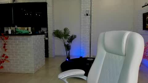 Snapshot of mariemlui chatting on 27, 11, 2025 mariemlui online show from 27, 11, 2025