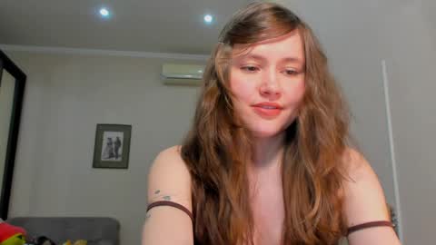 Snapshot of mariesoft chatting on 19, 4, 2026 MarieBelle online show from 19, 4, 2026