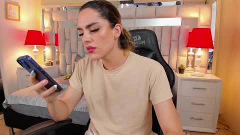 Snapshot of mariiahneedles chatting on 21, 12, 2024 mariiahneedles online show from 21, 12, 2024