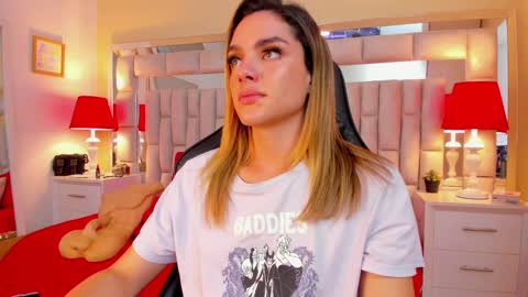 Snapshot of mariiahneedles chatting on 4, 1, 2025 mariiahneedles online show from 4, 1, 2025