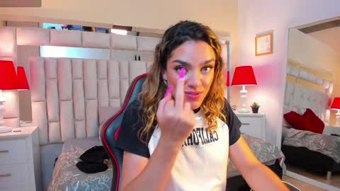 Snapshot of mariiahneedles chatting on 5, 2, 2025 mariiahneedles online show from 5, 2, 2025