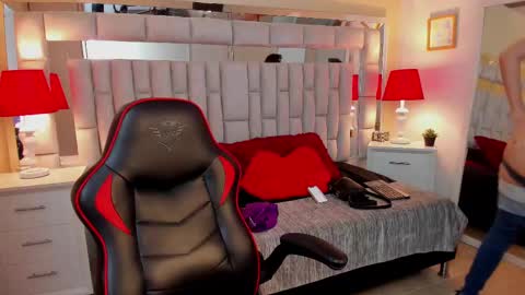 Snapshot of mariiahneedles chatting on 14, 2, 2025 mariiahneedles online show from 14, 2, 2025