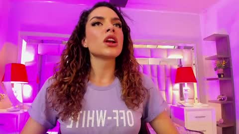 Snapshot of mariiahneedles chatting on 21, 10, 2025 mariiahneedles online show from 21, 10, 2025