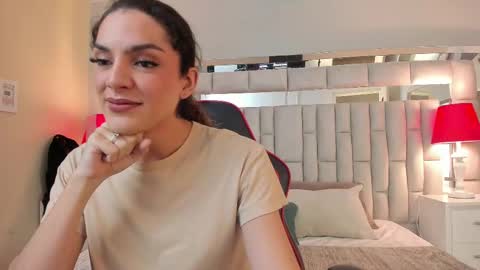 Snapshot of mariiahneedles chatting on 23, 10, 2025 mariiahneedles online show from 23, 10, 2025