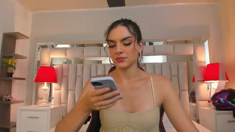 Snapshot of mariiahneedles chatting on 31, 10, 2025 mariiahneedles online show from 31, 10, 2025