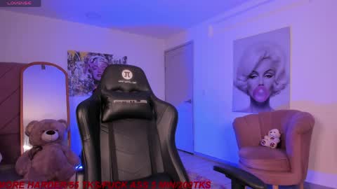 Snapshot of marily_daniela_ chatting on 2, 4, 2026 Marily Daniela online show from 2, 4, 2026