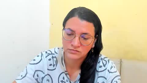 Snapshot of marilyn_garcia chatting on 9, 4, 2026 MARILYN SEXY online show from 9, 4, 2026