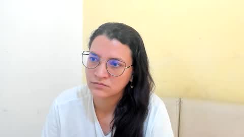 Snapshot of marilyn_garcia chatting on 11, 4, 2026 MARILYN SEXY online show from 11, 4, 2026