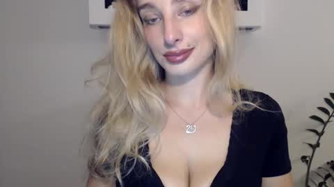 Snapshot of marilyndevilish chatting on 9, 12, 2024 MarilynDevilish online show from 9, 12, 2024