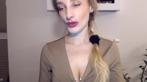 Snapshot of marilyndevilish chatting on 16, 1, 2025 MarilynDevilish online show from 16, 1, 2025