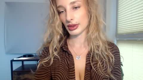 Snapshot of marilyndevilish chatting on 18, 1, 2025 MarilynDevilish online show from 18, 1, 2025