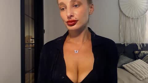 Snapshot of marilyndevilish chatting on 14, 9, 2025 MarilynDevilish online show from 14, 9, 2025