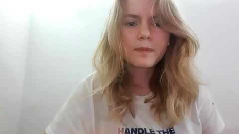 Esma online show from 5, 12, 2025