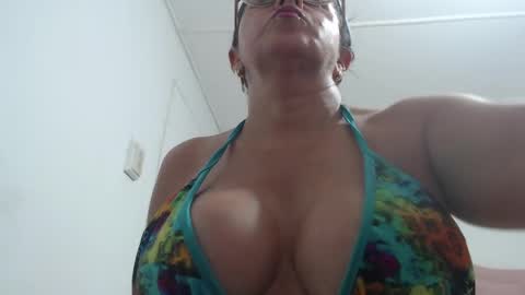Snapshot of mariska_69 chatting on 2, 4, 2026 mariska_69 online show from 2, 4, 2026
