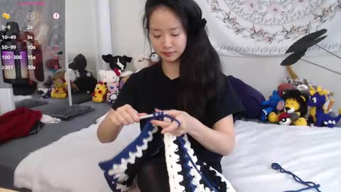 Snapshot of marissapeach chatting on 2, 11, 2025 MarissaPeach online show from 2, 11, 2025