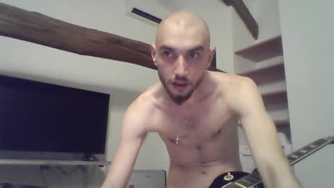 Snapshot of mariusbornofsin chatting on 3, 12, 2025 mariusbornofsin online show from 3, 12, 2025