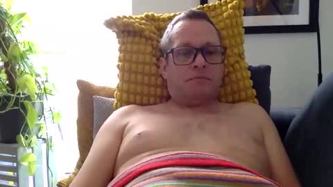 Snapshot of mark32571 chatting on 27, 4, 2026 Little Mark online show from 27, 4, 2026