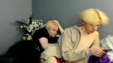 Snapshot of mark_brain chatting on 16, 4, 2026 mark_brain online show from 16, 4, 2026