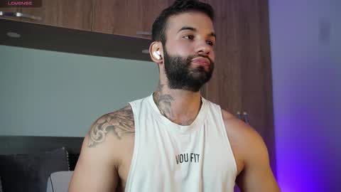 Snapshot of mark_hazze chatting on 9, 10, 2025 Mark online show from 9, 10, 2025