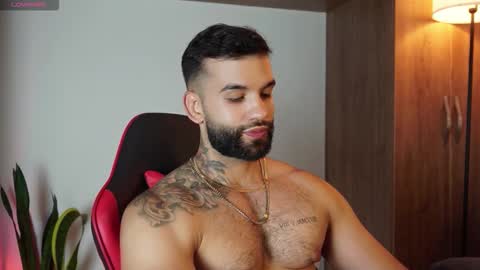 Snapshot of mark_hazze chatting on 6, 11, 2025 Mark online show from 6, 11, 2025