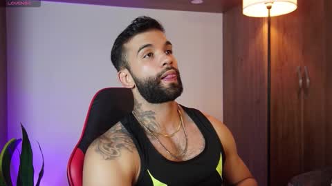 Snapshot of mark_hazze chatting on 14, 11, 2025 Mark online show from 14, 11, 2025