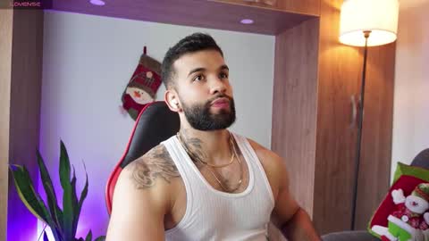 Snapshot of mark_hazze chatting on 30, 11, 2025 Mark online show from 30, 11, 2025