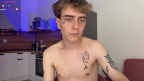 Snapshot of mark_lovrov chatting on 4, 10, 2025 Mark 3 online show from 4, 10, 2025