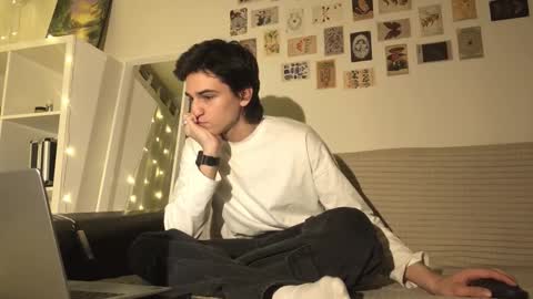 Mark online show from 11, 11, 2025