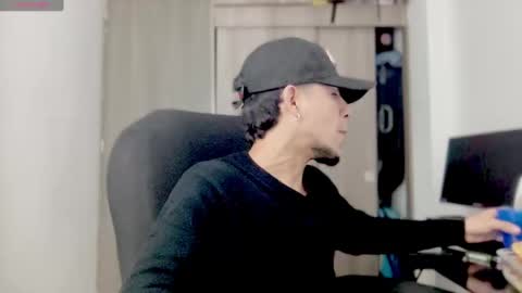 Snapshot of mark_rut chatting on 3, 3, 2025 MODEL Mark Rut online show from 3, 3, 2025