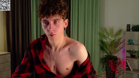 Snapshot of mark_safr chatting on 7, 10, 2025 Mark online show from 7, 10, 2025