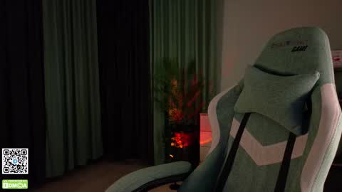 Snapshot of mark_safr chatting on 17, 11, 2025 Mark online show from 17, 11, 2025