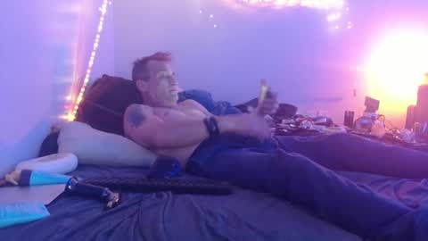 markymark101825061 online show from 20, 1, 2025