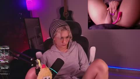 Snapshot of marlena3312 chatting on 30, 11, 2025 Marlena online show from 30, 11, 2025