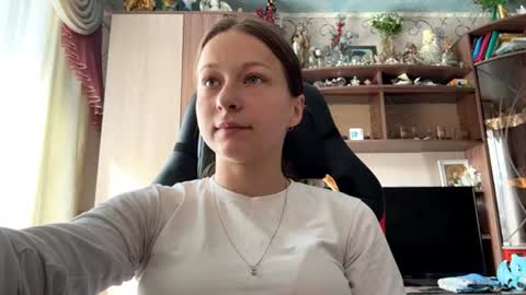 Snapshot of marlenahuit chatting on 21, 6, 2026 Lena online show from 21, 6, 2026