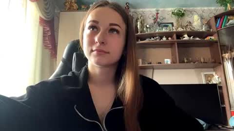 Snapshot of marlenahuit chatting on 8, 7, 2026 Lena online show from 8, 7, 2026