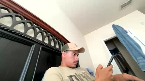 Snapshot of marlonnolascotabora15 chatting on 17, 5, 2026 marlonnolascotabora15 online show from 17, 5, 2026