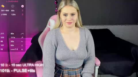 Snapshot of marmel199 chatting on 16, 12, 2024 Liza online show from 16, 12, 2024