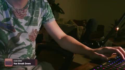 Snapshot of marnieccc chatting on 10, 10, 2025 marnieccc online show from 10, 10, 2025