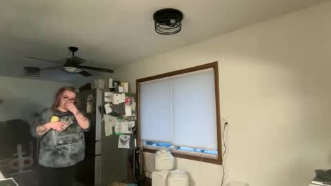 Snapshot of maroon_moon chatting on 15, 11, 2025 maroon_moon online show from 15, 11, 2025