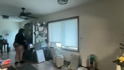 Snapshot of maroon_moon chatting on 1, 4, 2026 maroon_moon online show from 1, 4, 2026