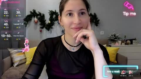 Snapshot of marrycolins chatting on 6, 1, 2025 marrycolins online show from 6, 1, 2025
