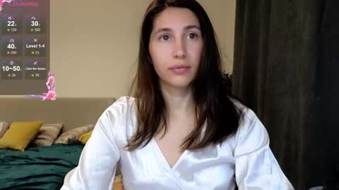 Snapshot of marrycolins chatting on 15, 10, 2025 marrycolins online show from 15, 10, 2025