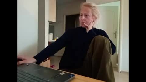 Snapshot of marrygorund chatting on 20, 7, 2026 MaryGoRound online show from 20, 7, 2026