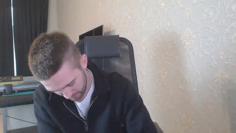 Snapshot of marselle_looker chatting on 2, 2, 2025 Marselle online show from 2, 2, 2025