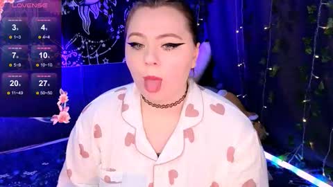 marshmallowbeauty_ online show from 15, 11, 2025