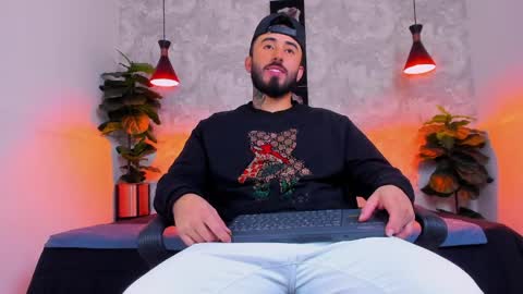 Snapshot of martin_foster_ chatting on 6, 4, 2026 Martin Foster online show from 6, 4, 2026